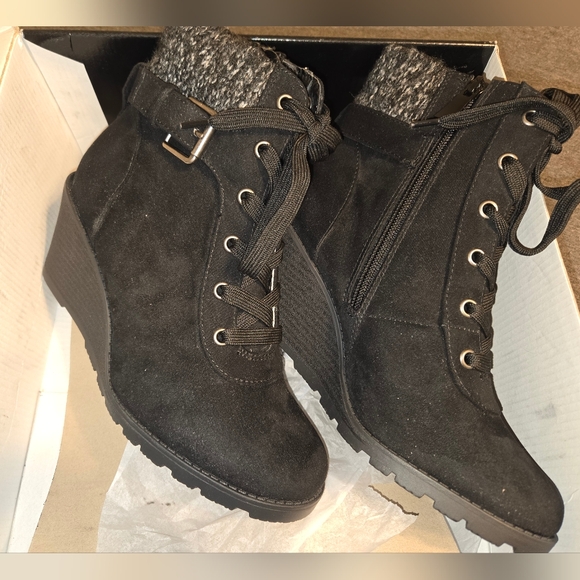 Wedge Bootie - Black Sz 6.5WW - Picture 1 of 7